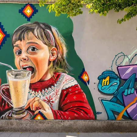 Mural 아파트 *